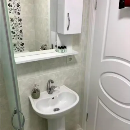 Azad Istanbul