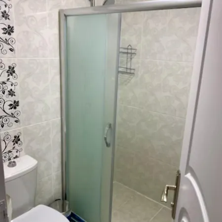 Azad Apartamento *